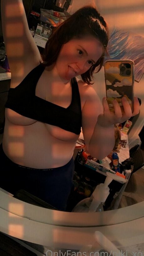 niki xo naked model gallery