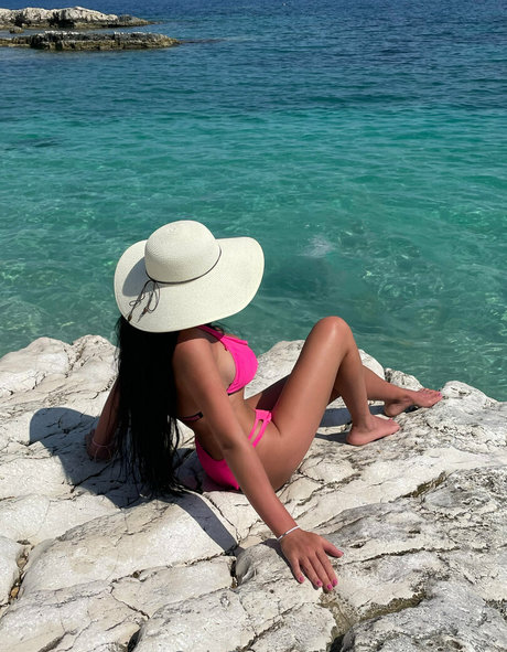 small onlyfans beautiful nude img