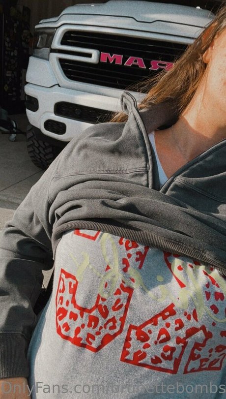 skinny brunette onlyfans hot nude pictures