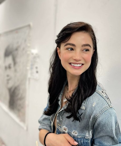 marina mazepa model art gallery