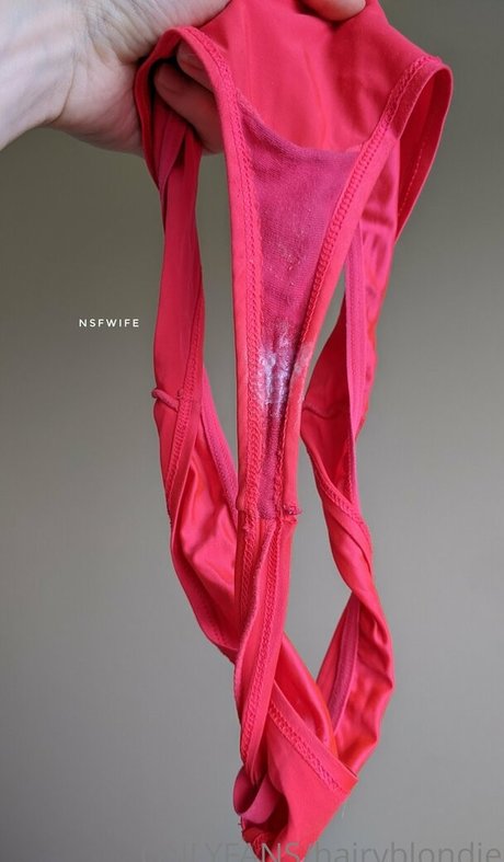 Hairyblondie model pornographic image