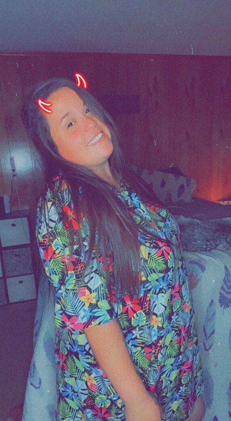 busty mom onlyfans sexy pics