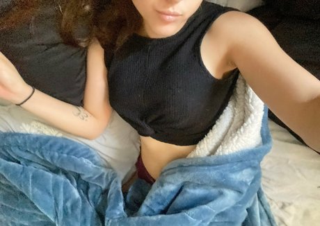 animegirlie nude model gallery