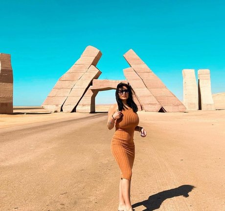 Rita Senatore star naked pictures