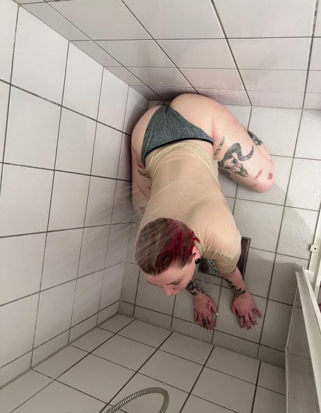 popular trans onlyfans adult pic