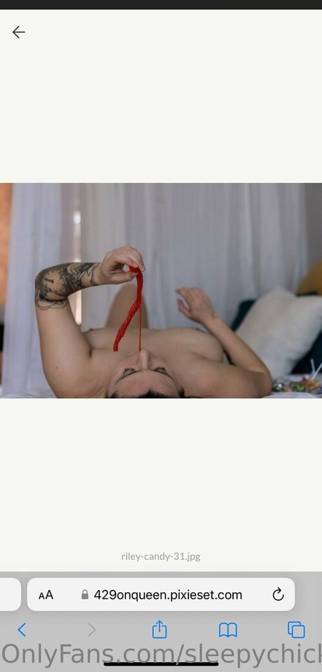 sleepychick11 model top archive