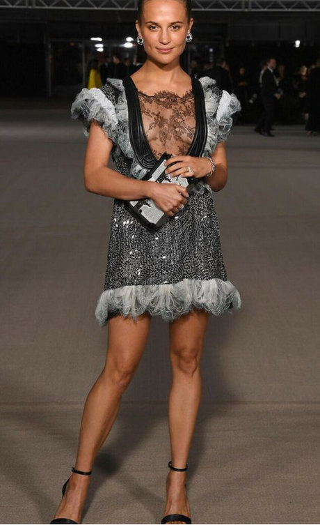 Alicia Vikander model perfect pic