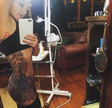 Danielle Harris nudes pornstar image