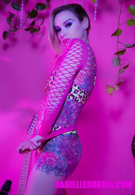 Danielle Harris star nudes pictures