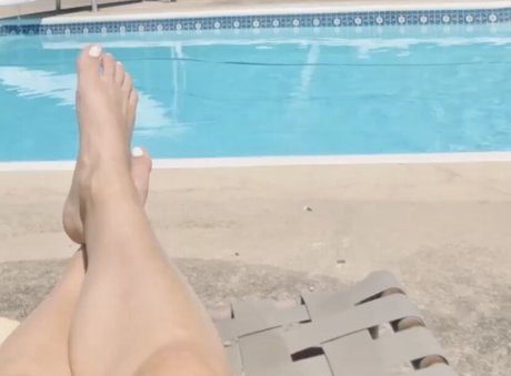 redhead pawg onlyfans sexy nude gallery