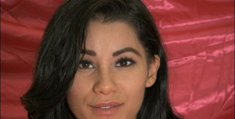 Enchantress Sahrye model top image