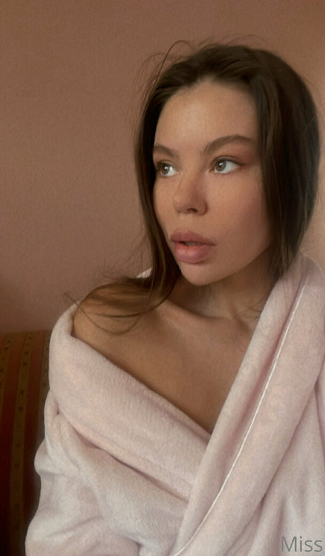 bonnieshai star naked archive