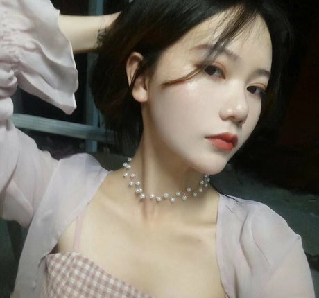 Qinqinwoya star high quality photos