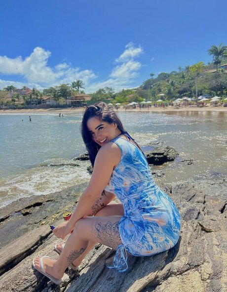 Lais Queiroga hot model image