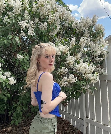 Camcossss naked actress galleries