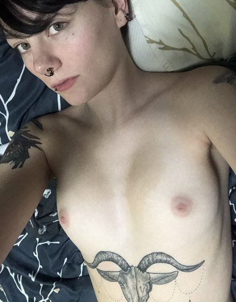 brown eyes kitty onlyfans pornographic image