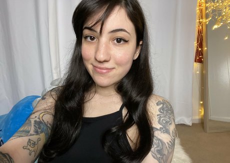 vaegasuicide sex model archive