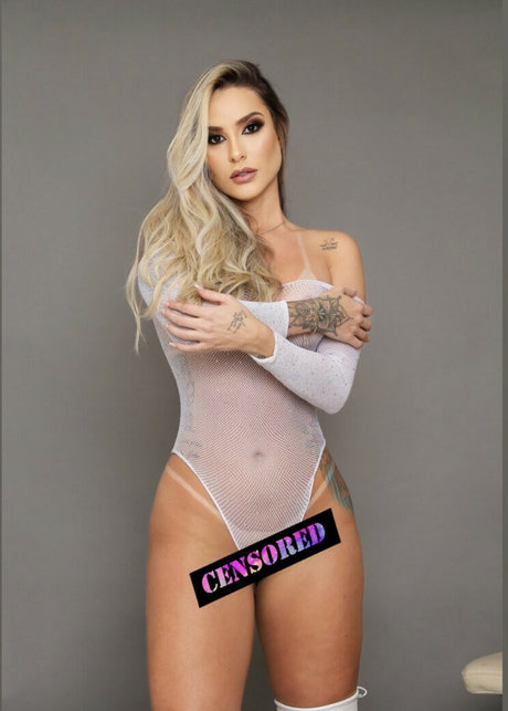 Andressa Santos model naked img