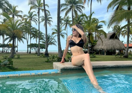 lesbian orgy onlyfans top pictures