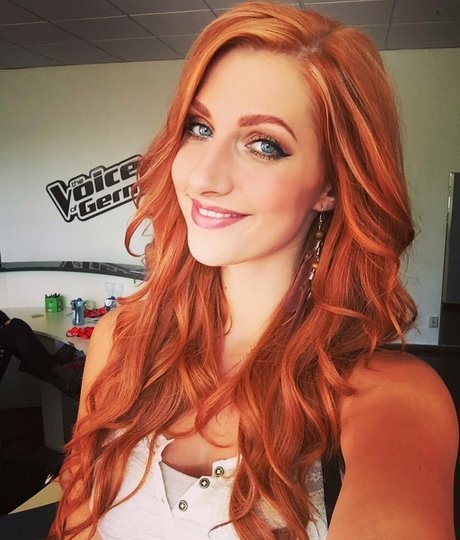 Lara Loft nice star galleries