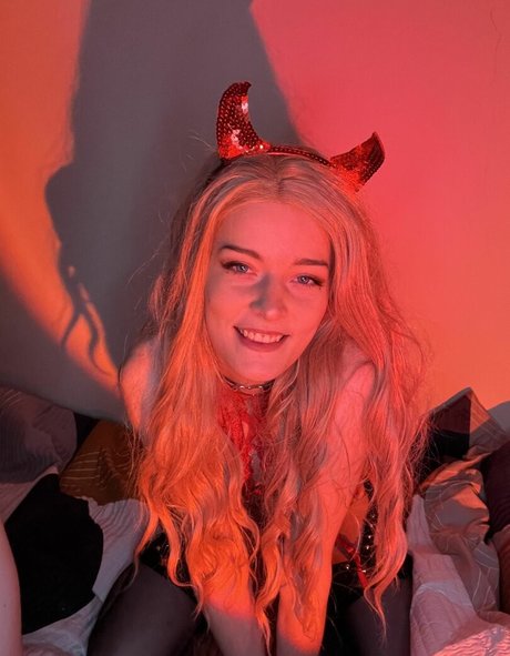 amberkia0 erotic pornstar image