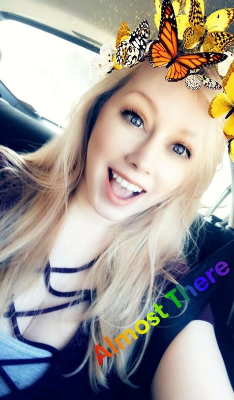 cute blonde onlyfans hd picture
