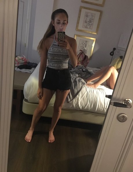 Leila Saltzman model nice pics