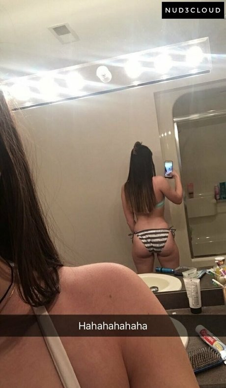 Leila Saltzman model naked picture