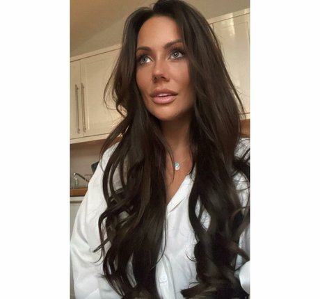 Victoria Love adult model pics