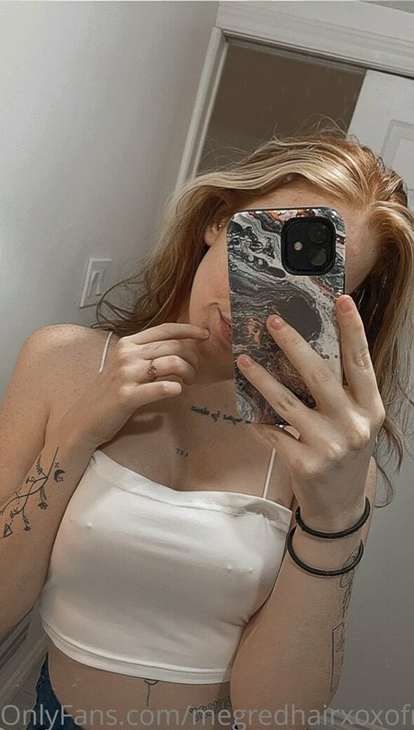 megredhairxoxo tease high quality actress galleries