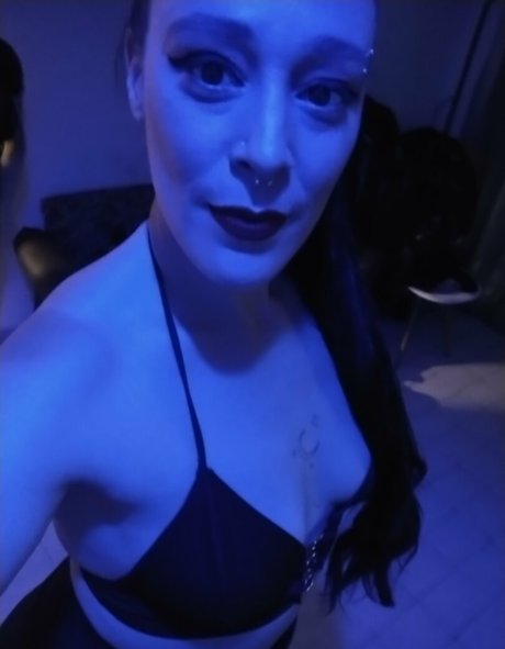 bossbitch eleanor pornstar naked pic