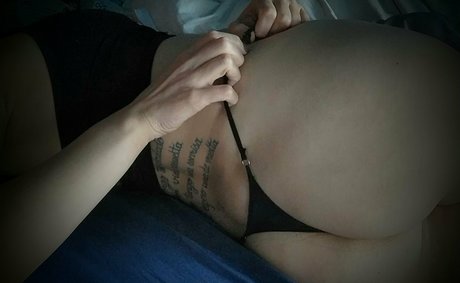 bossbitch eleanor model naked gallery