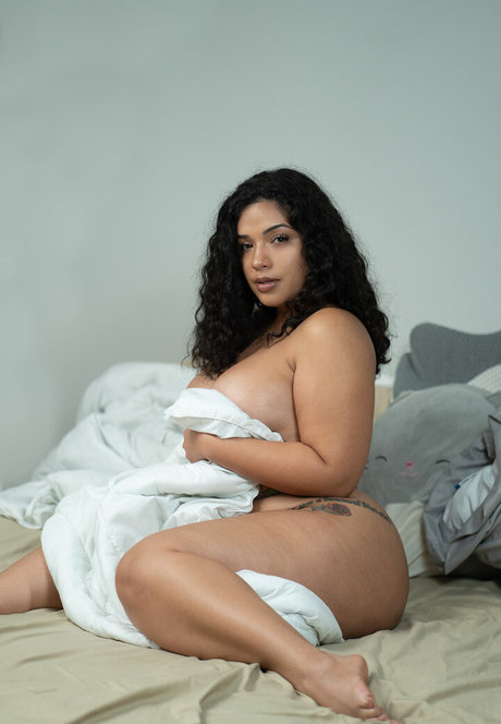 youlovekatof model naked pic