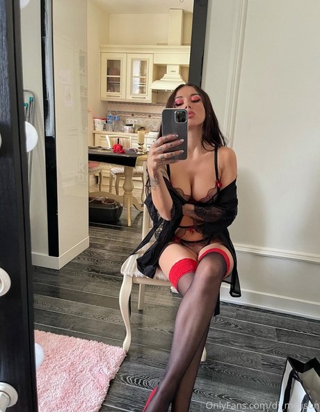 Di melison pornstar pretty pics