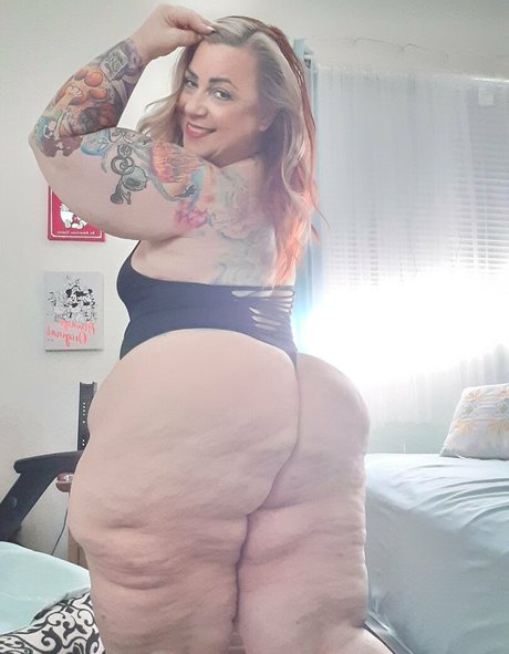 brown eyes kitty onlyfans porn pic