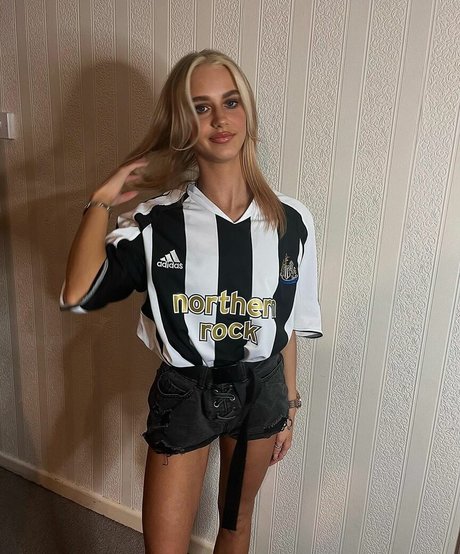 Lisa Price nude star picture