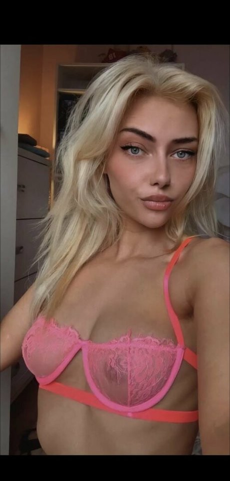 lesbian orgy onlyfans pornos gallery