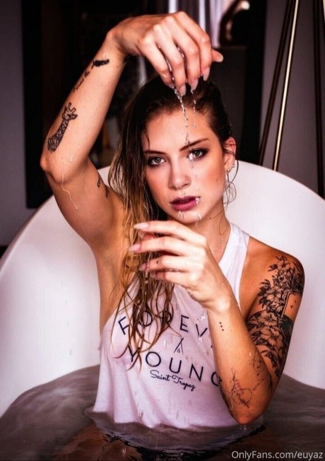 pussy wet onlyfans porno archive