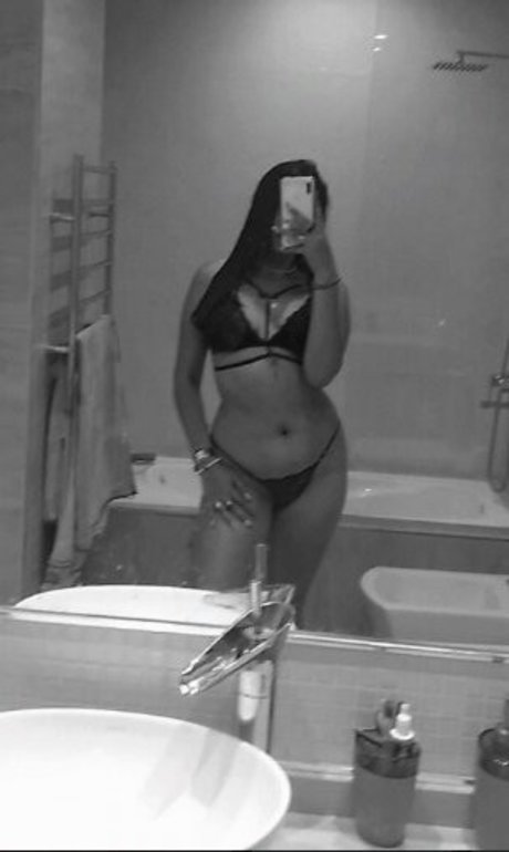 luz fronzak art model photo