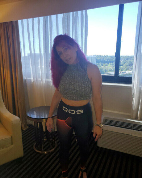 britblackqos pretty actress photo