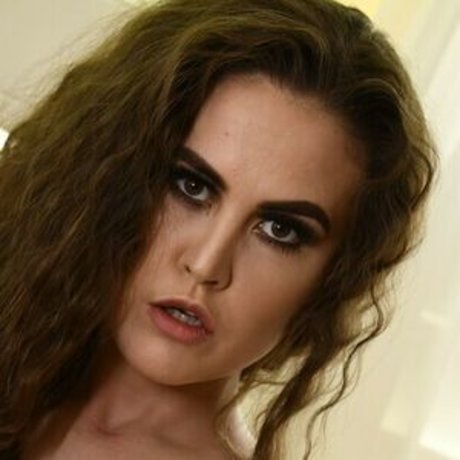 Abby Bakunas model pretty photo