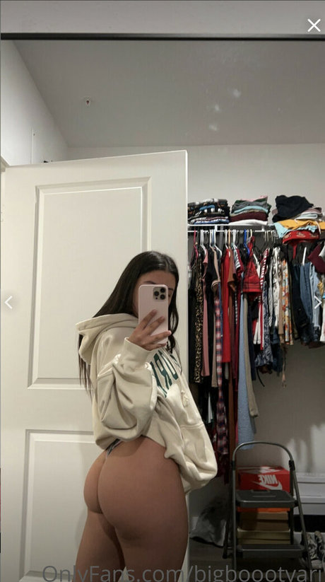 bigboootyari pornstar pretty pics