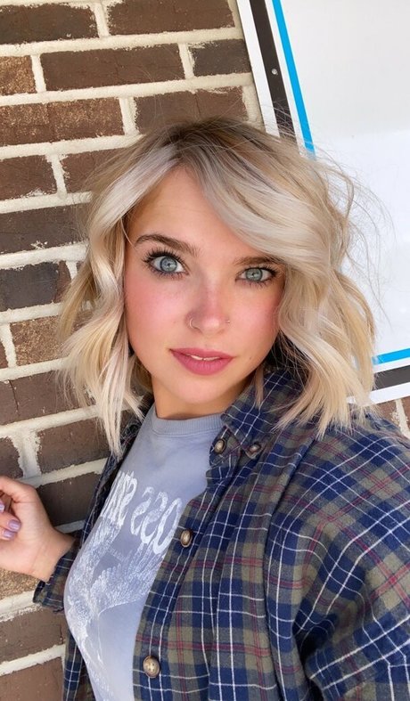 elease sg nude pornstar pic