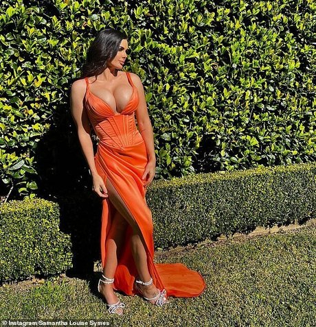 Samantha Symes model exclusive pictures