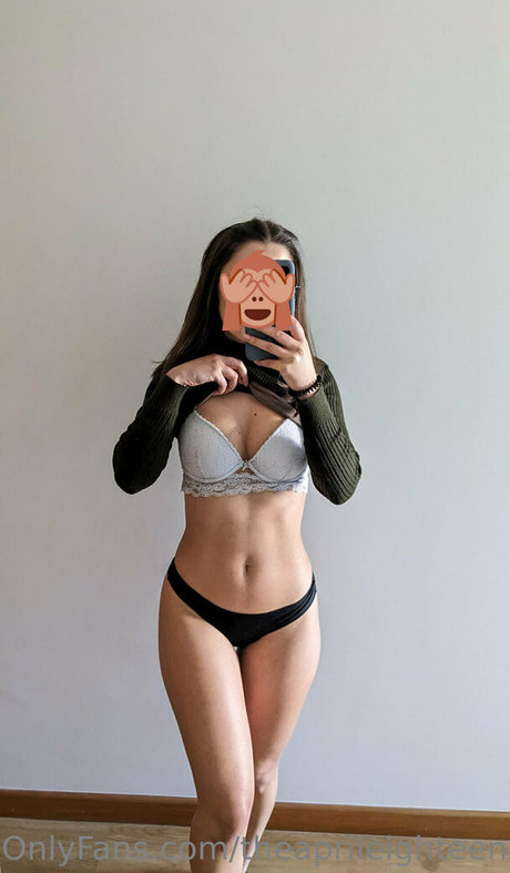 theaprileighteen nudes model pic