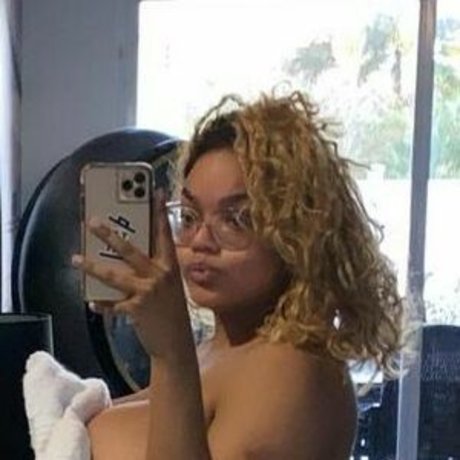 chubby mom onlyfans erotic image
