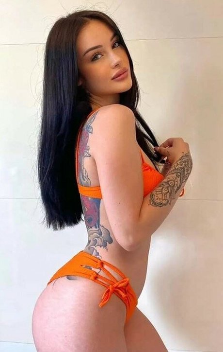 Maltese Girls hot actress image