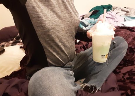 astuffedbirb Profile Pic