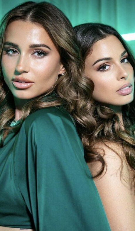 DJ JuicyM sexy model picture