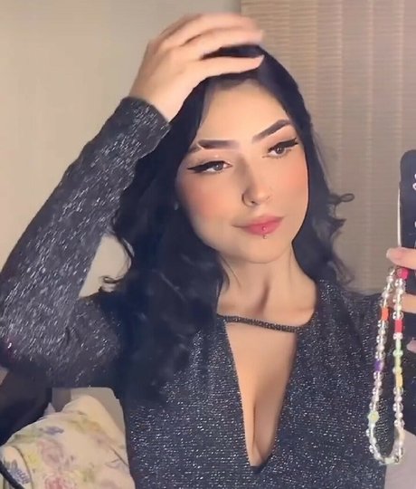 Baconehruim beautiful model photos